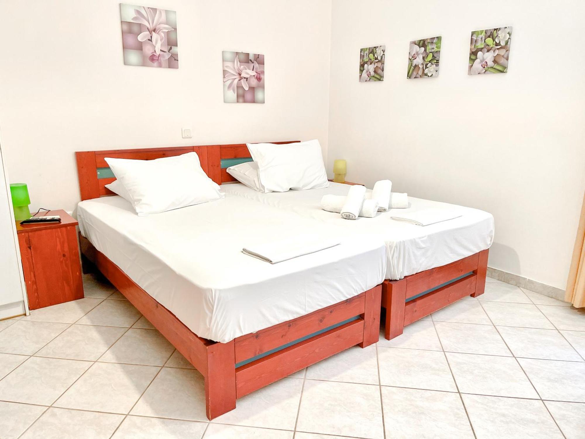 Xenios Zeus Rooms Koroni  Exterior photo