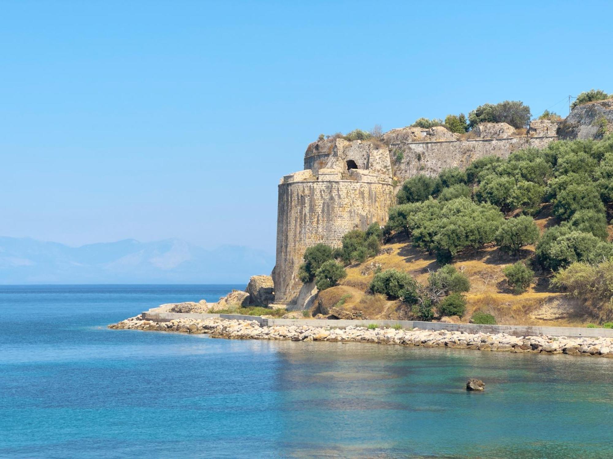 Xenios Zeus Rooms Koroni  Exterior photo