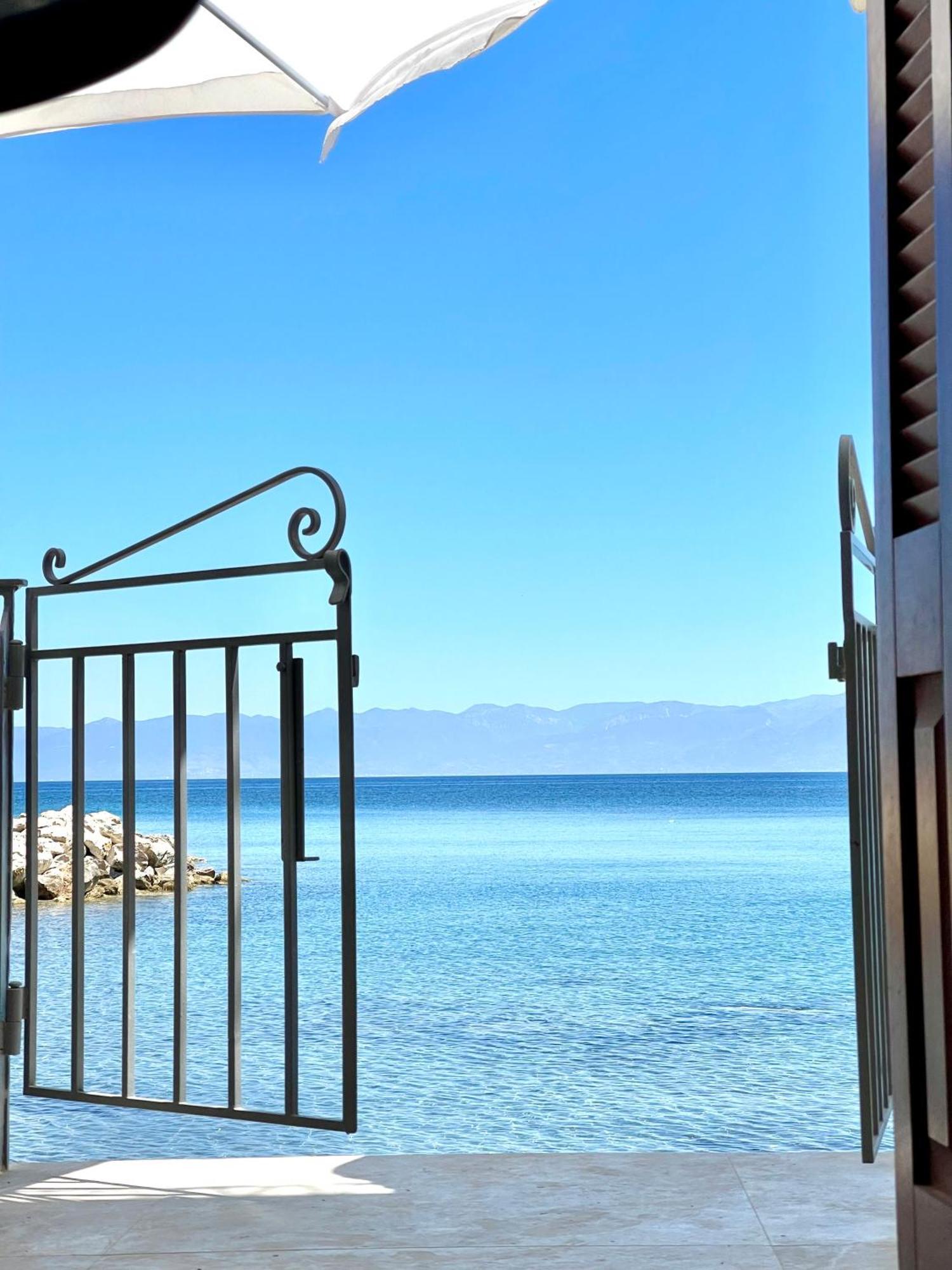 Xenios Zeus Rooms Koroni  Exterior photo