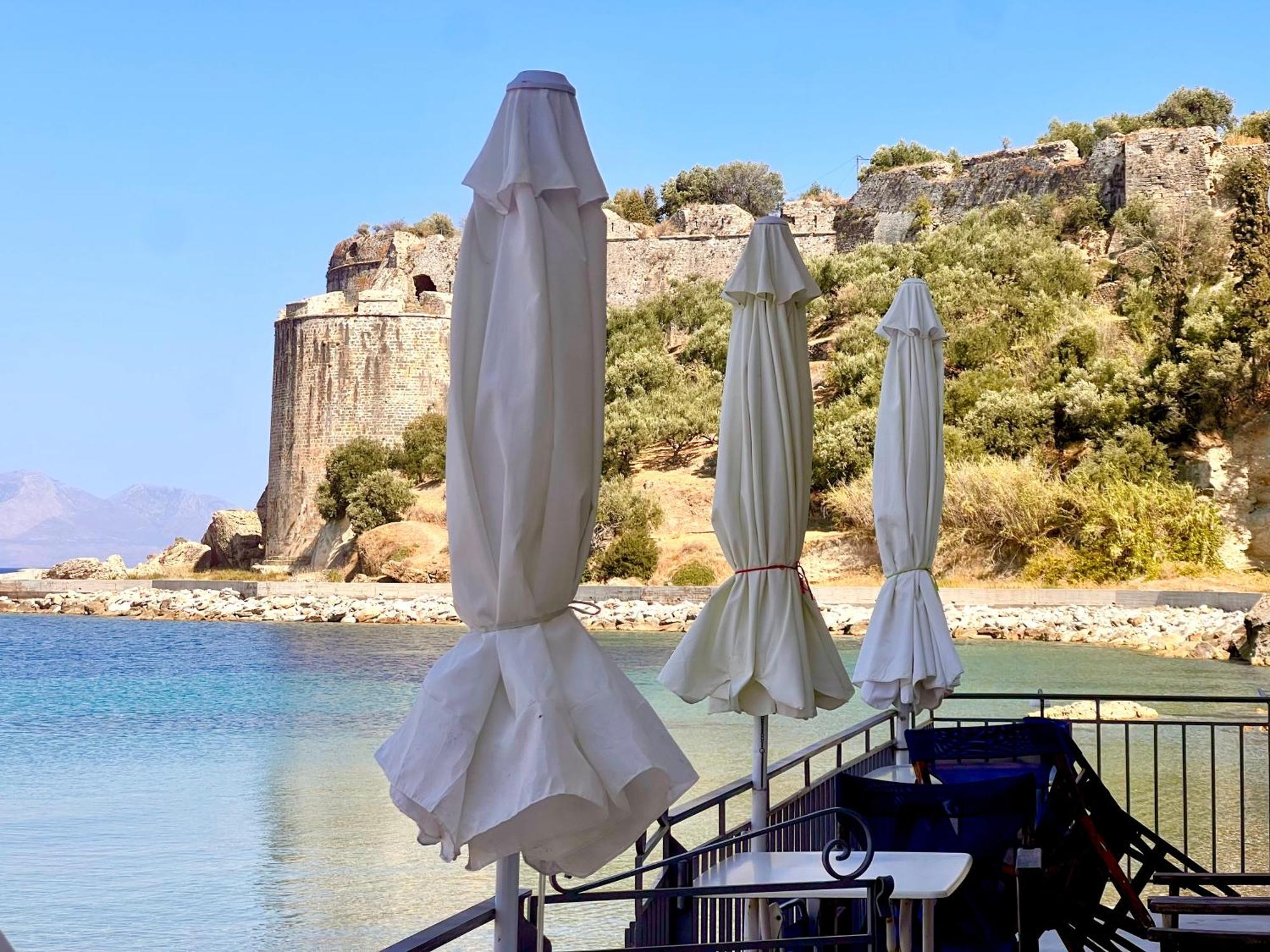Xenios Zeus Rooms Koroni  Exterior photo