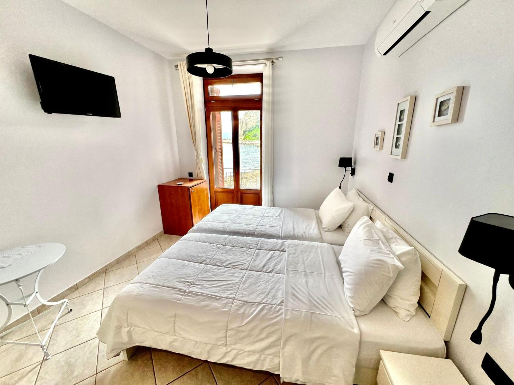 Xenios Zeus Rooms Koroni  Exterior photo